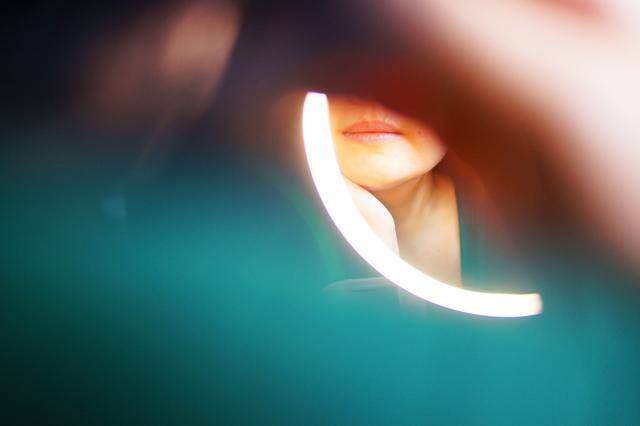 ：斐色耐JIUJIU化妆镜体验不朽情缘首页日光还原所见即所得(图2)